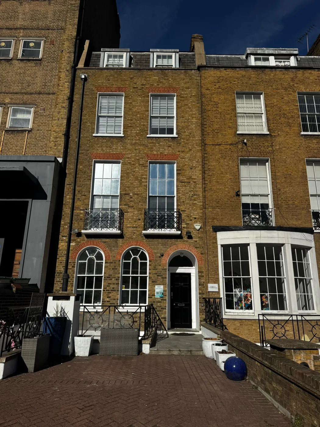 359 City Road, a Georgian terraced building in London EC1V